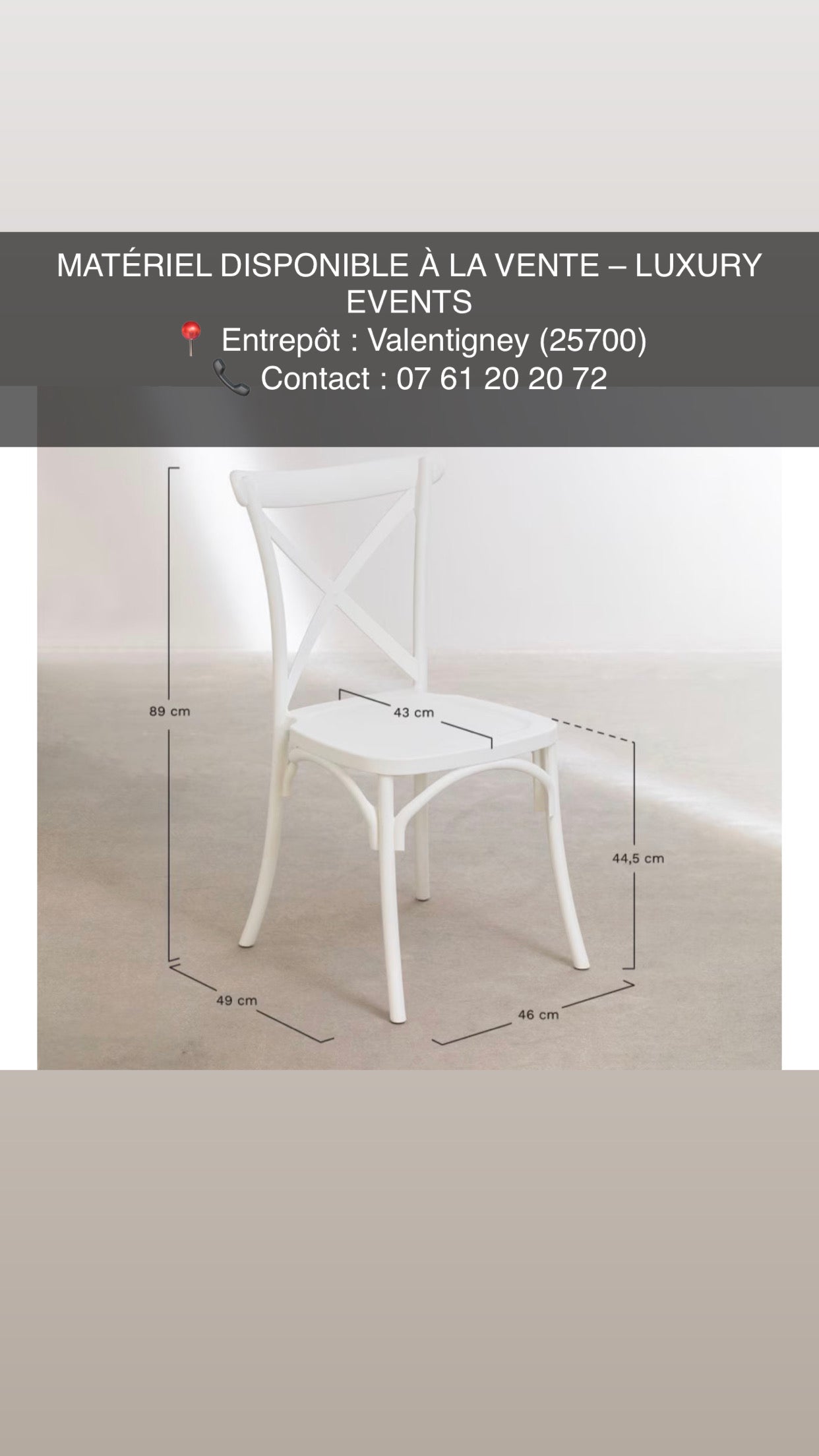 chaises blanches style bistrot